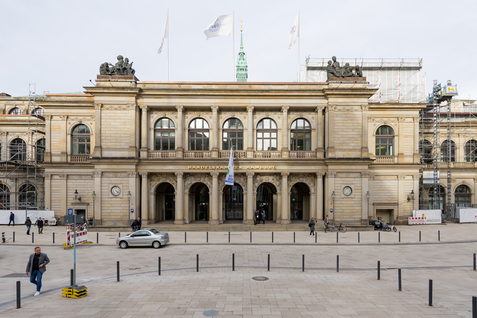 Die Handelskammer Hamburg am Adolphsplatz am Morgen der Veranstaltung