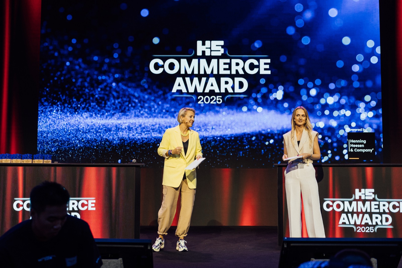 Spreat auf der Bühne des K5 Commerce Award 2025 in Berlin
